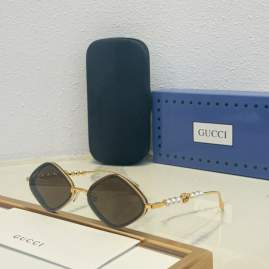 Picture of Gucci Sunglasses _SKUfw80443643fw